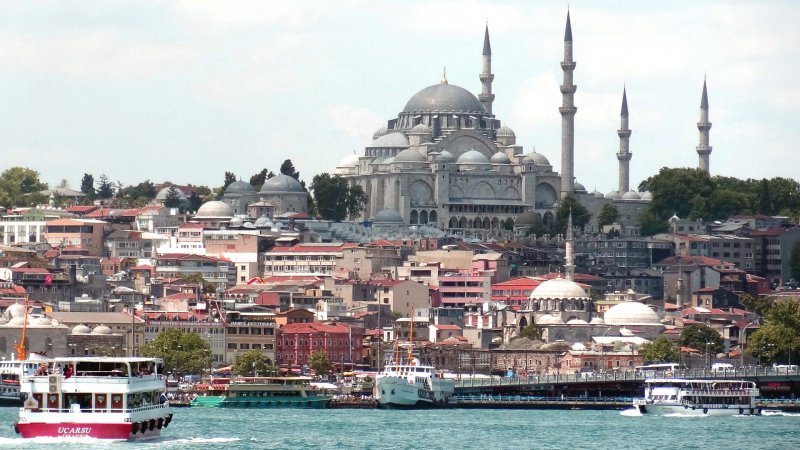 Exploring Istanbul's Historic Marvels with VIP Transfers